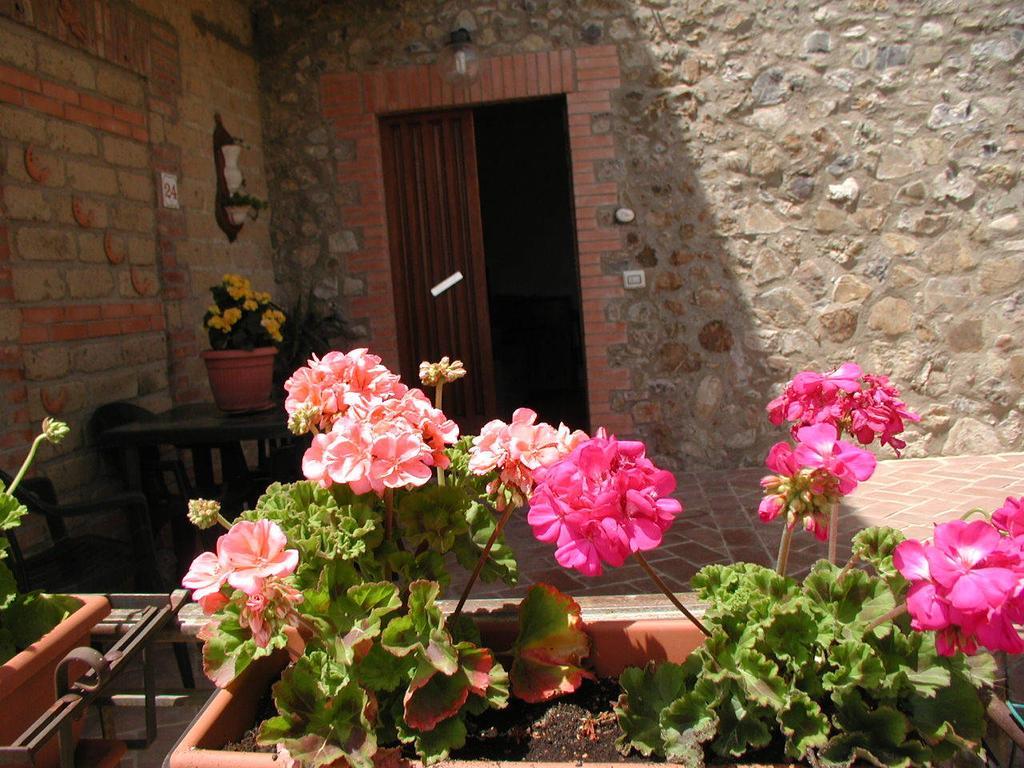 Casa Guaitoli Villa Bagni Di Petriolo Bagian luar foto