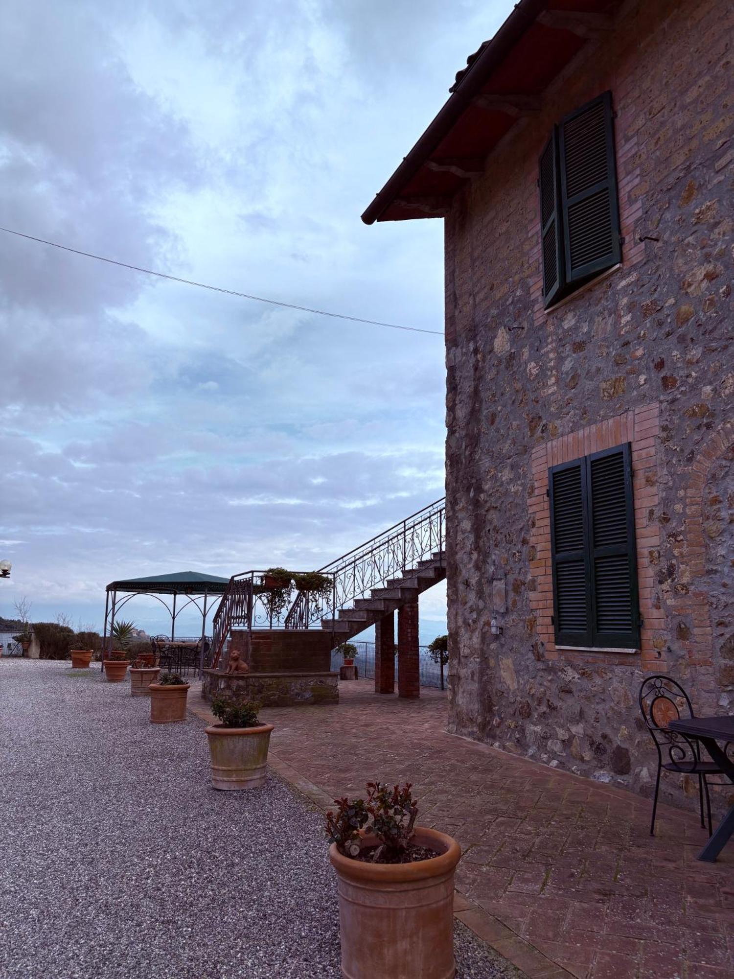 Casa Guaitoli Villa Bagni Di Petriolo Bagian luar foto